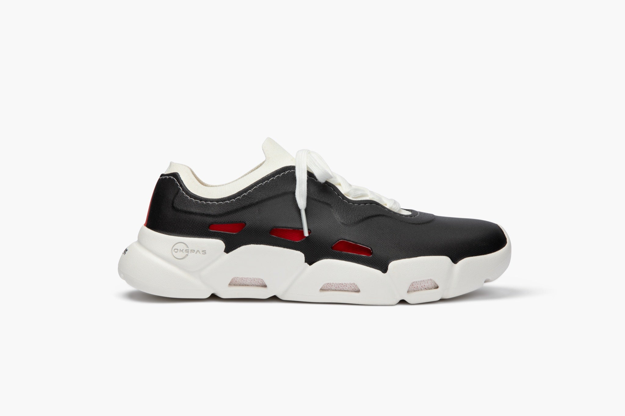 The Flex Sneaker - Black Widow
